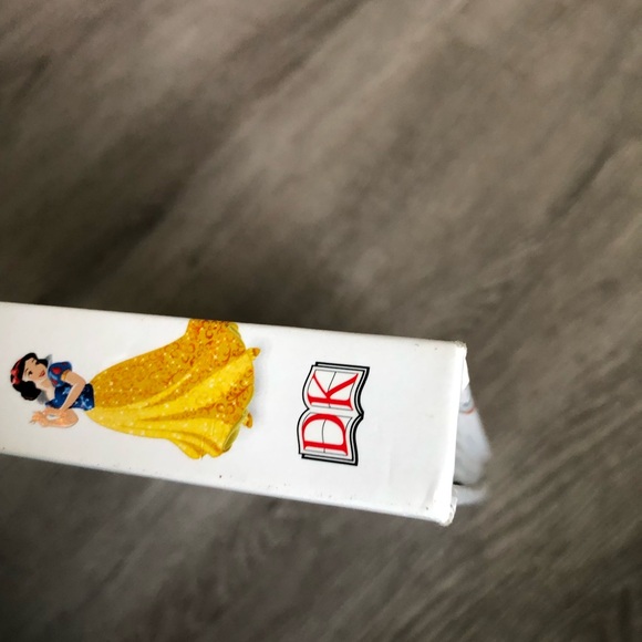 Disney Book - Picture 8 of 8